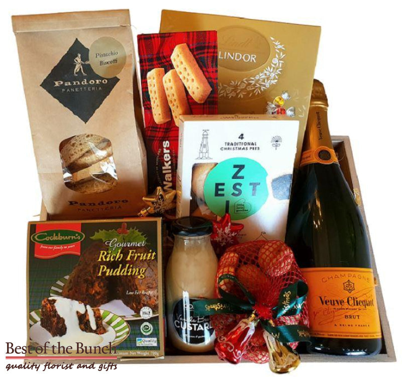 Christmas gift boxes gift baskets and gift hampers delivered Wellington with same day delivery. Christmas and Xmas gift boxes baskets hampers with Christmas puddings Christmas mince pies fruit cakes chocolates champagne and wine. Xmas food hampers food baskets with delivery same day in Wellington and New Zealand