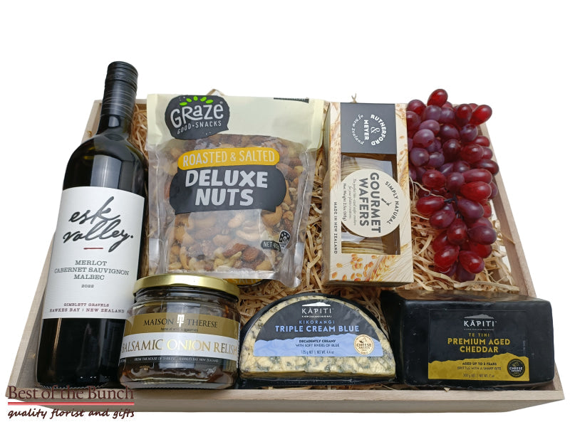 New Zealand premium gourmet cheese board triple cream blue cheese  & firm aged cheddar cheeses and wine sharing platter gift boxes, gift baskets and gift hampers delivered Wellington same day delivery.